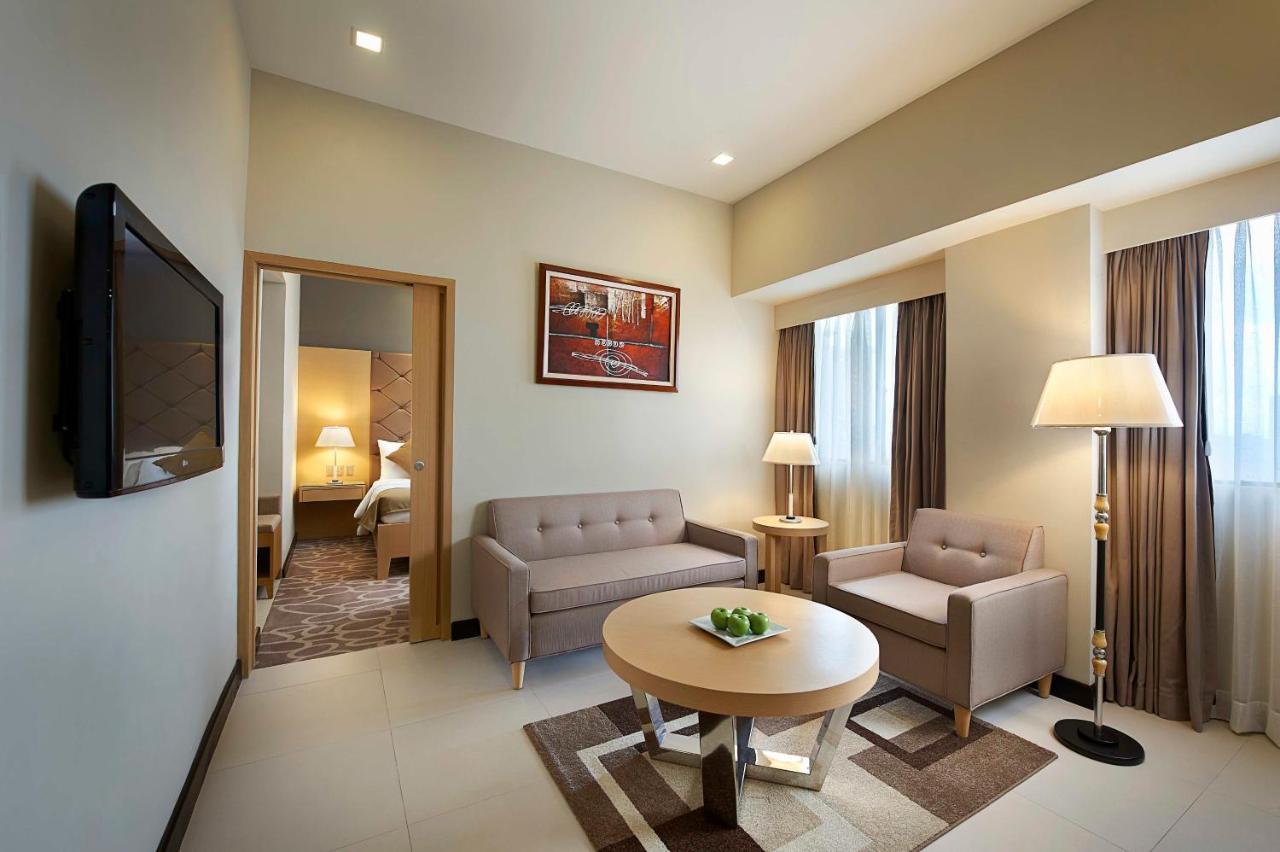 Berjaya Makati Hotel San Pedro Makati Exterior foto
