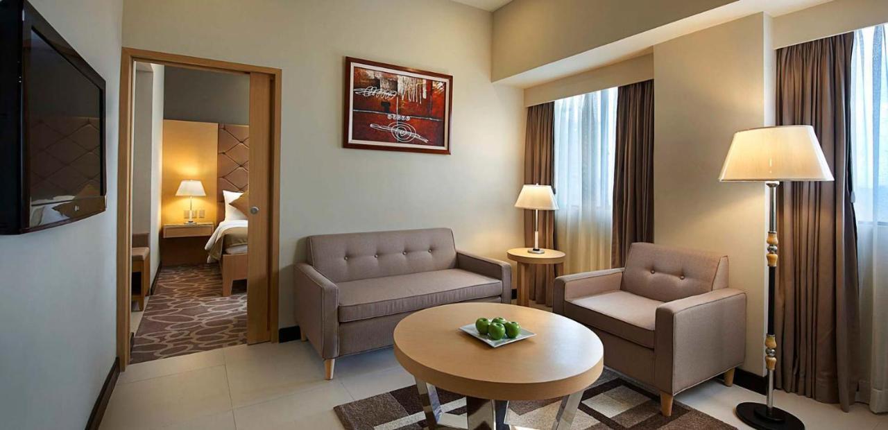 Berjaya Makati Hotel San Pedro Makati Exterior foto