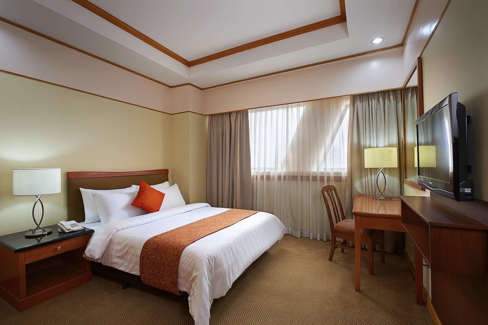 Berjaya Makati Hotel San Pedro Makati Exterior foto