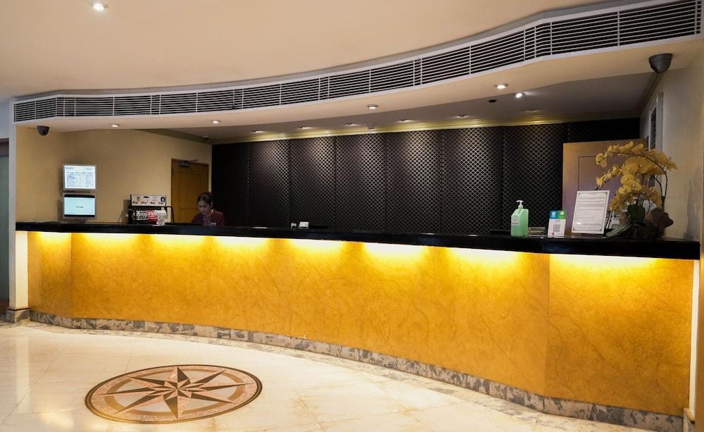 Berjaya Makati Hotel San Pedro Makati Exterior foto